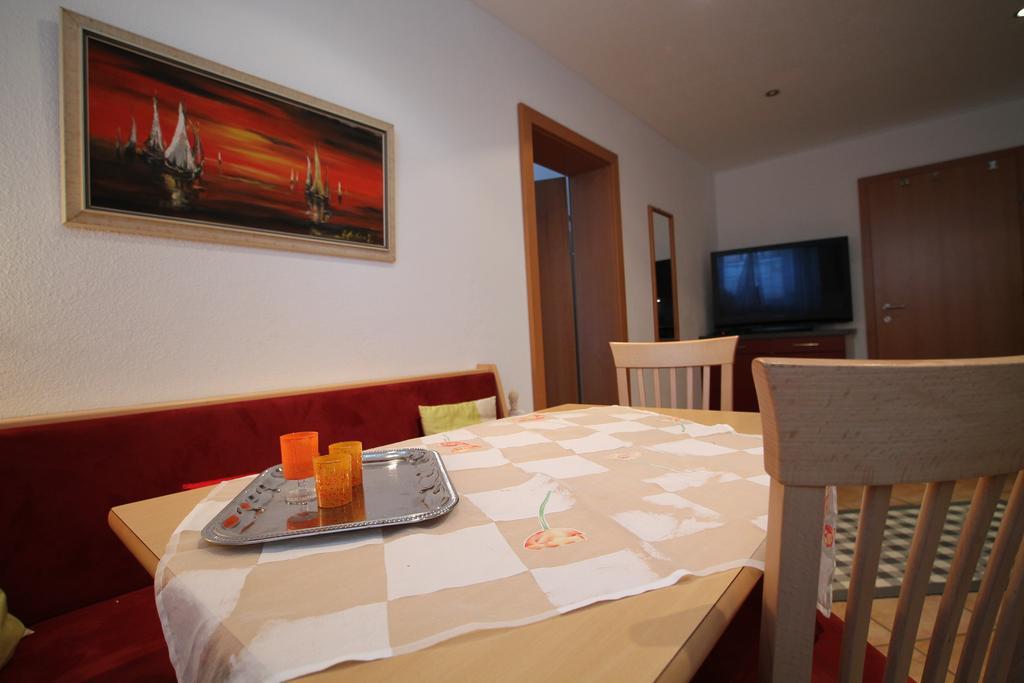 Ferienwohnung Gabriele Brixen im Thale Habitación foto